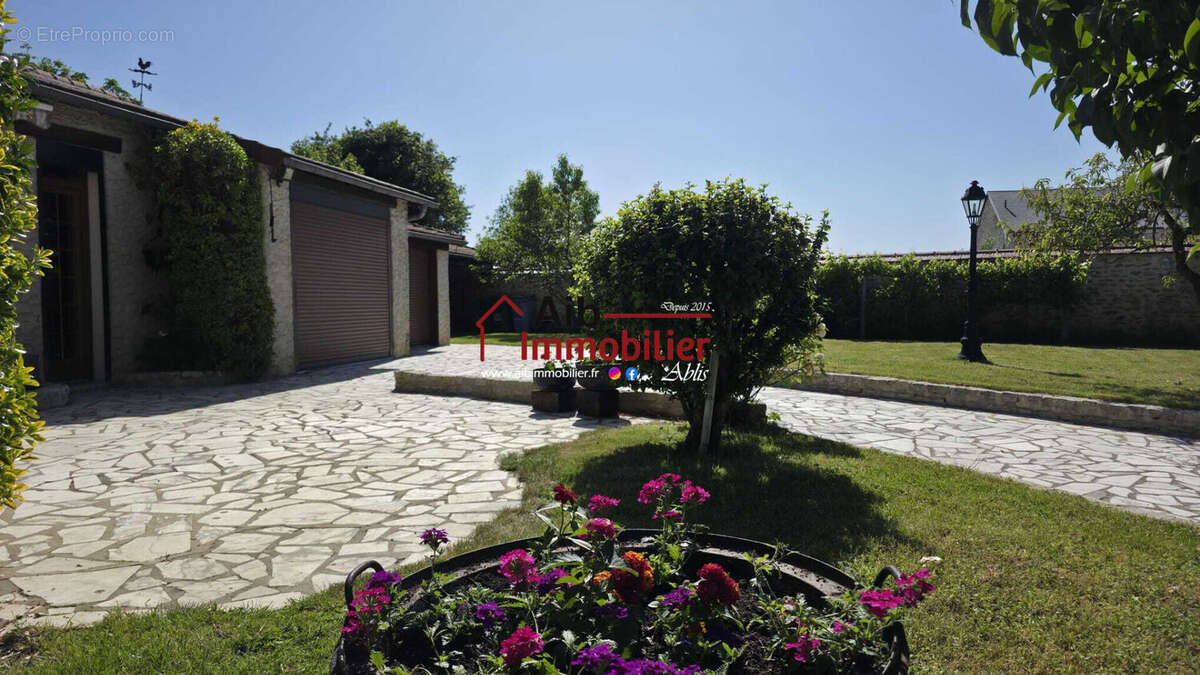 Maison à ABLIS