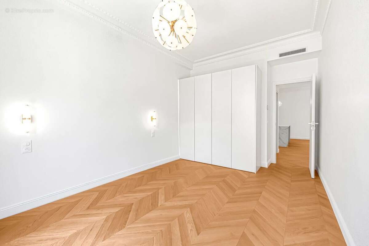 Nice Carré d'Or appartement 3p avec dépendance - photo 8