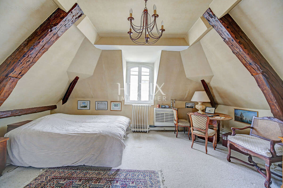 Maison à LE VESINET