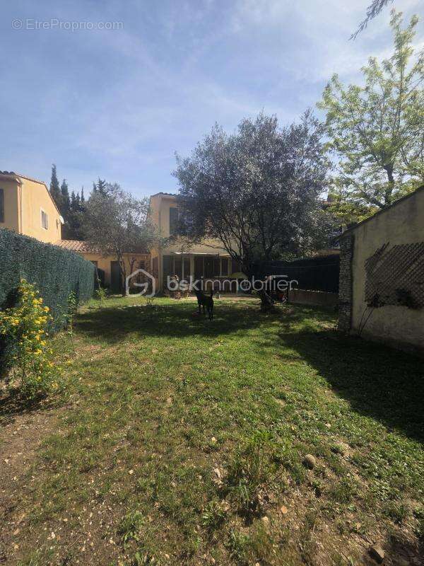 Maison à LA BASTIDE-DES-JOURDANS