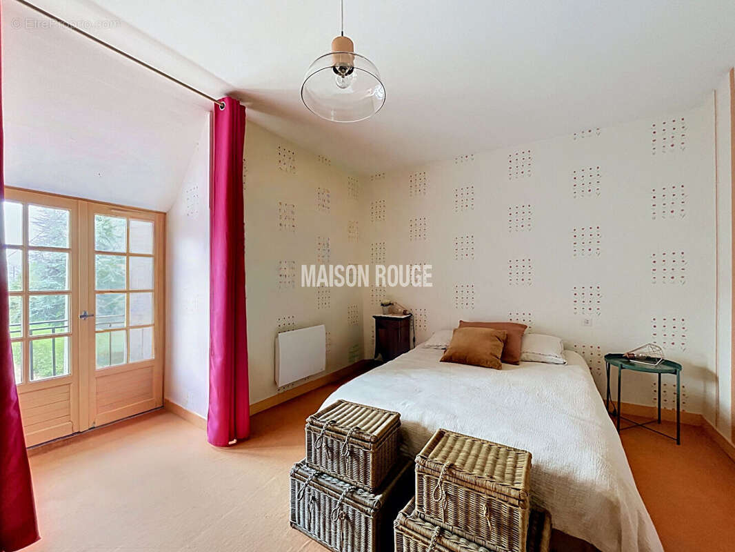 MONT-DOL - Maison de caractère avec dépendances et bâtiments professionnels dans un cadre verdoyant - photo 13