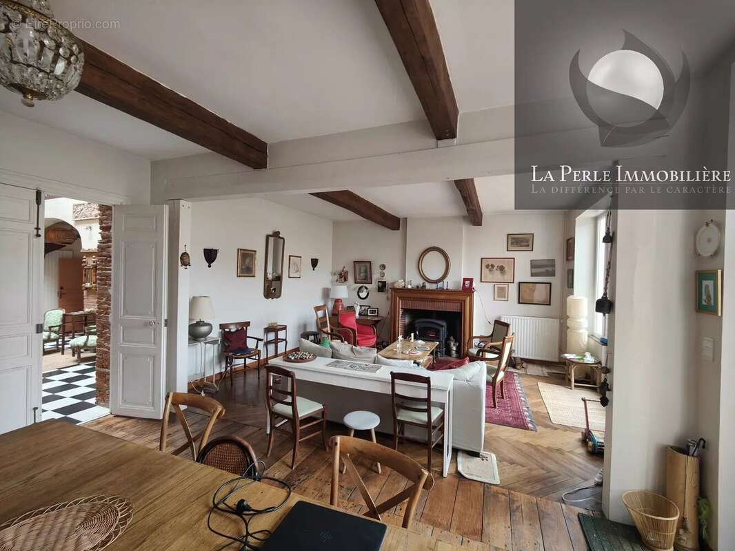 Maison à CASTELSARRASIN