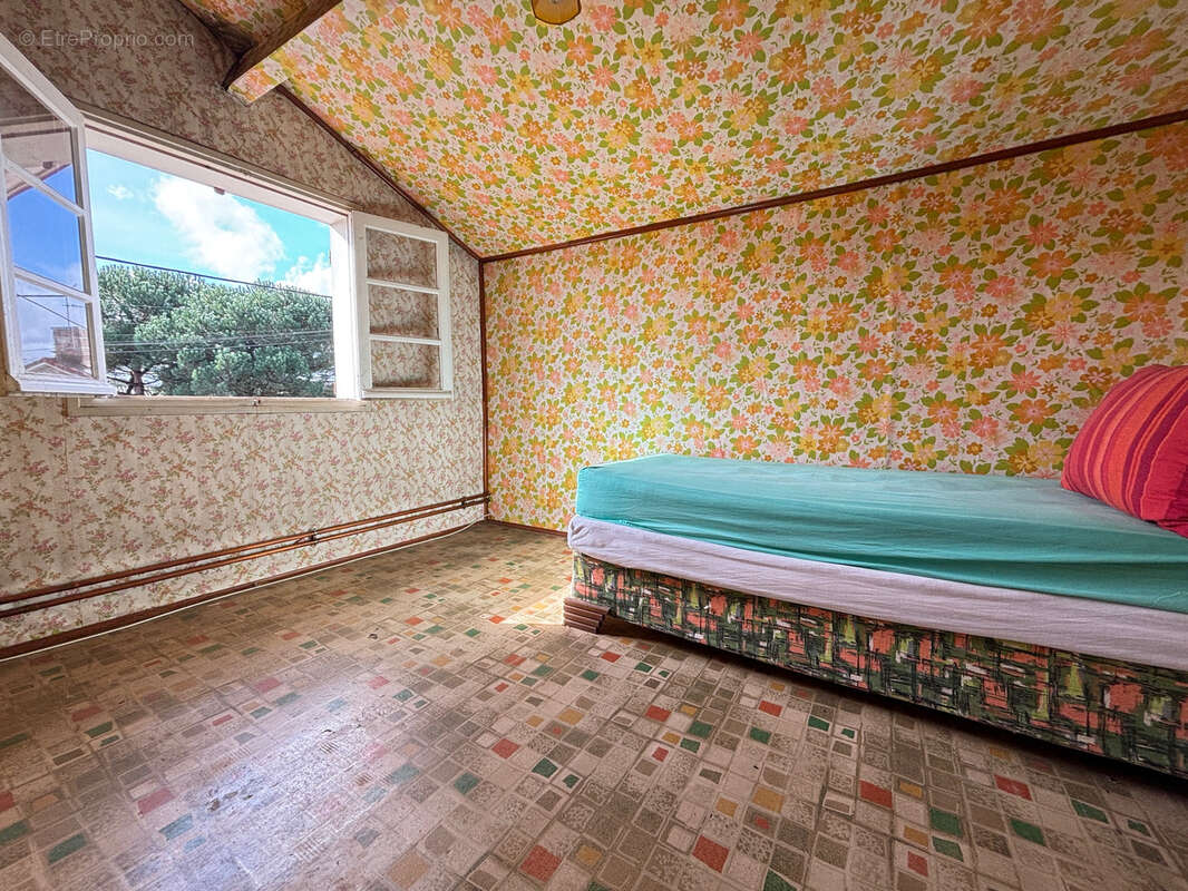 Maison à VILLENEUVE-DE-MARSAN