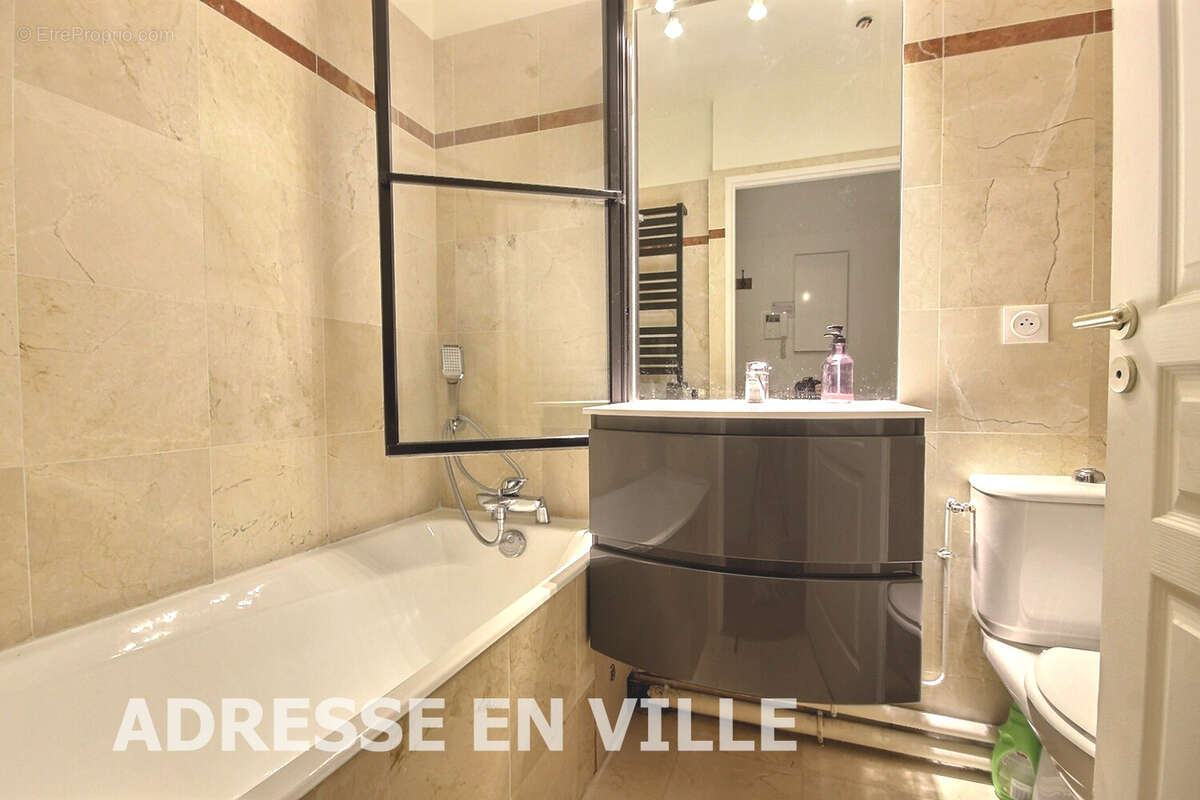 Appartement à LEVALLOIS-PERRET