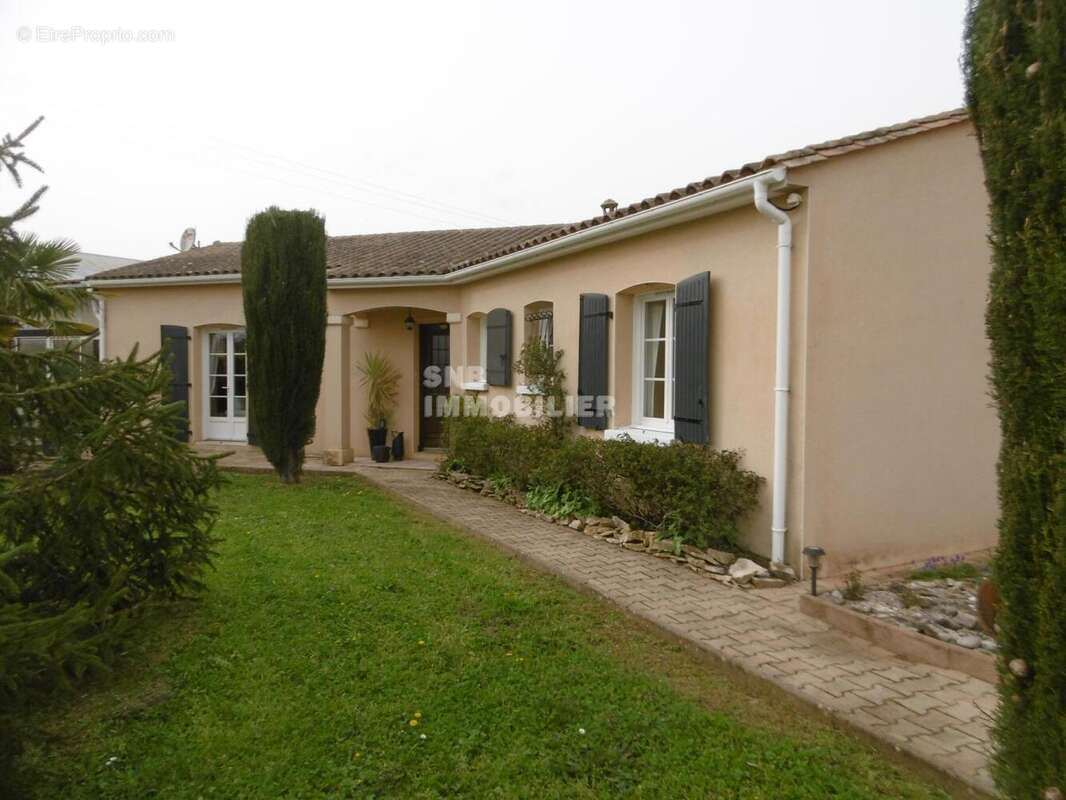 P1000674 - Maison à AGRIS