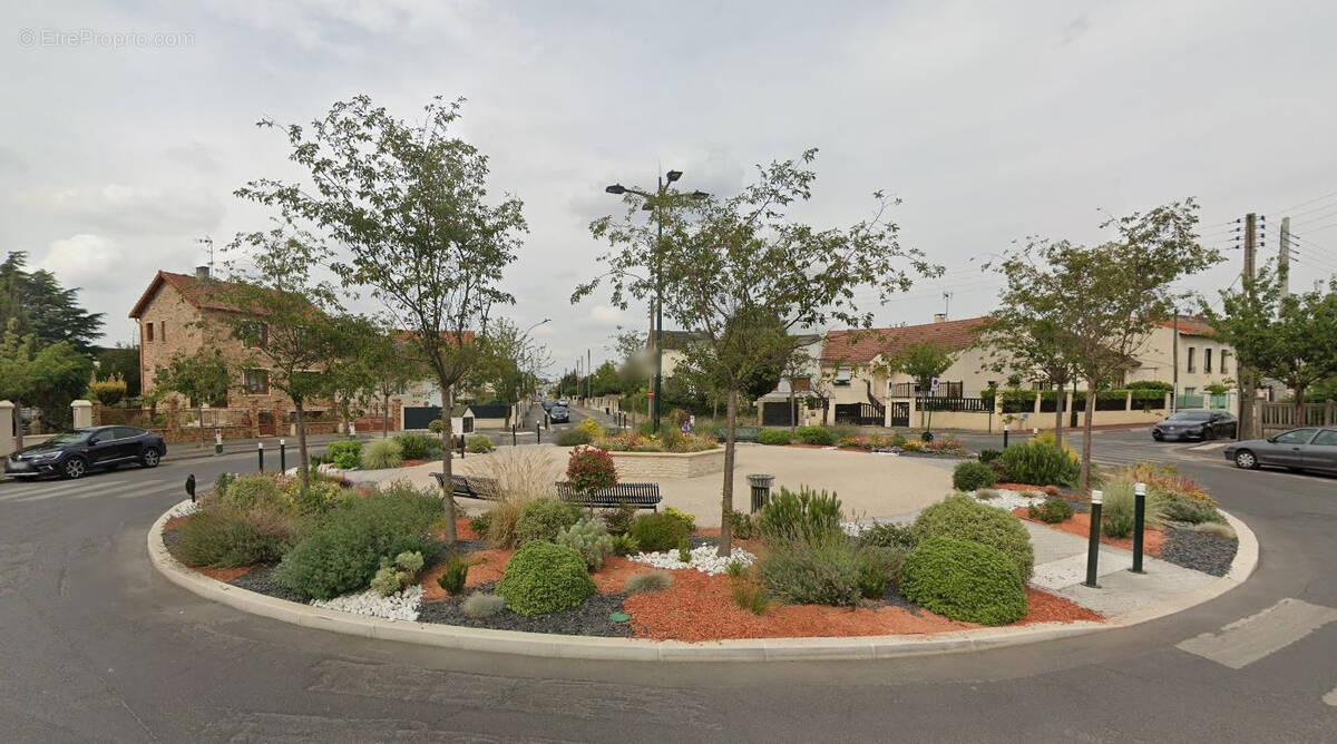 Parking à LE BLANC-MESNIL