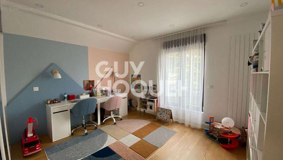 Maison à LES PAVILLONS-SOUS-BOIS