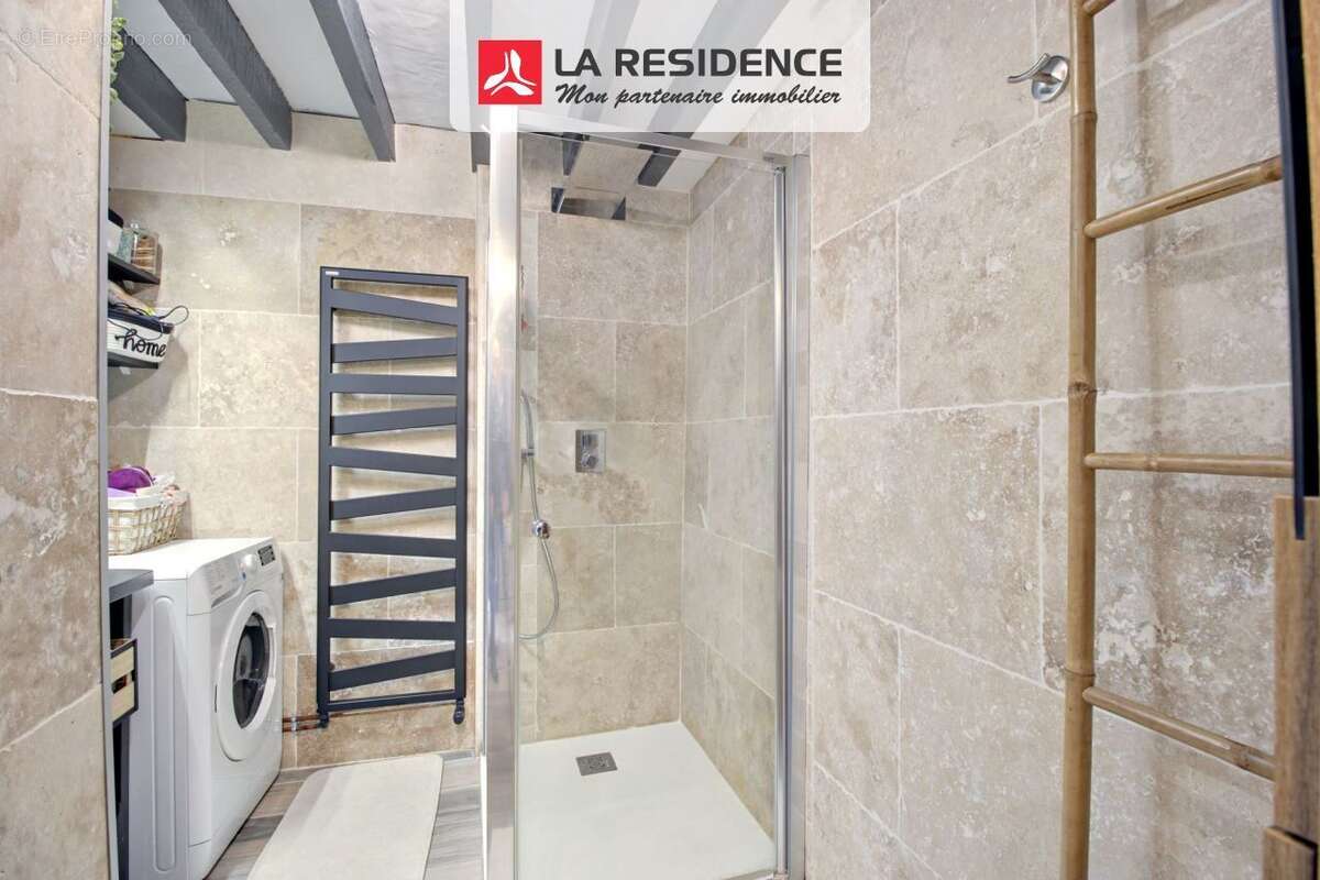 Maison à SAINT-ETIENNE-DU-ROUVRAY