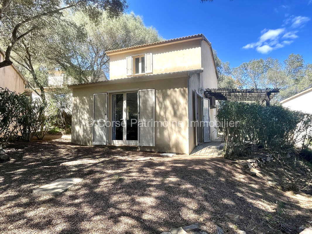 Mini villa en duplex dans une résidence sécurisée route de Palombaggia - photo 14