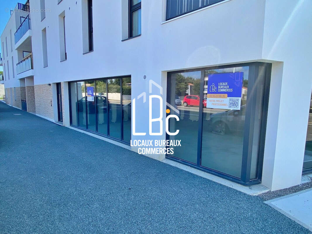 Commerce à LES SABLES-D&#039;OLONNE
