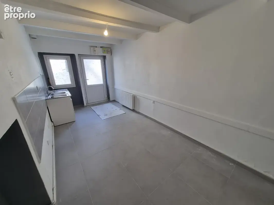 Maison de village de 65 m2 habitables + garage / atelier de 61 m2 au sol - photo 4
