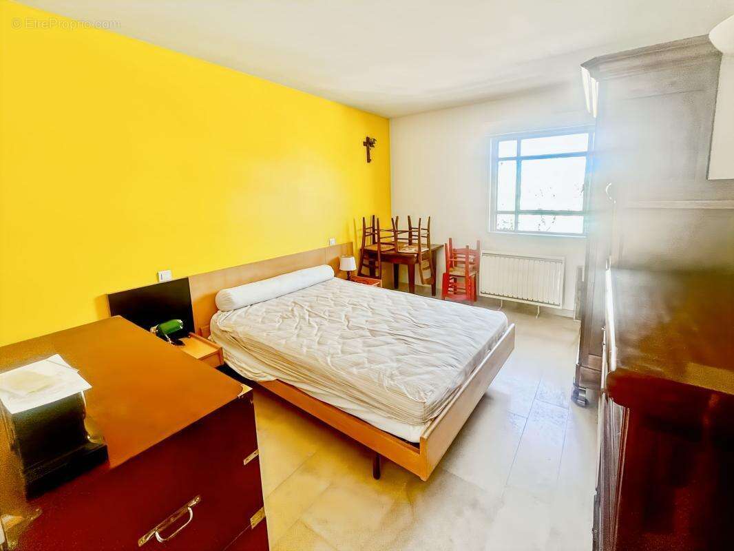 Appartement à UZES