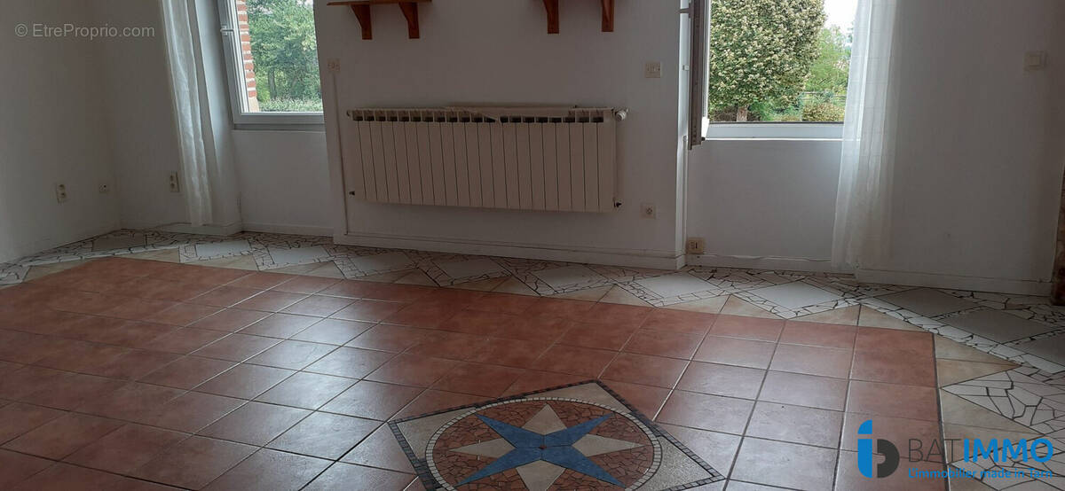 Appartement à CAGNAC-LES-MINES