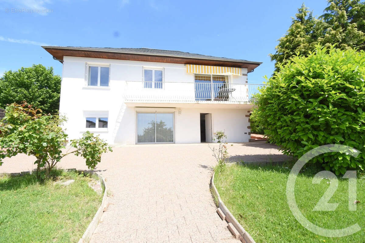 Maison 137 m² à Creuzier-Le-Vieux  - photo 4