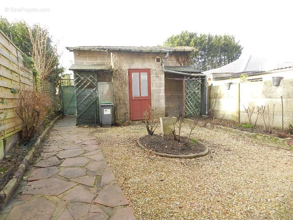 Maison à SAINT-PIERRE-SUR-DIVES