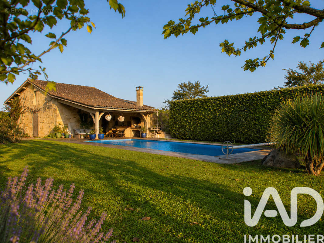 Photo 3 - Maison à LUSSAC
