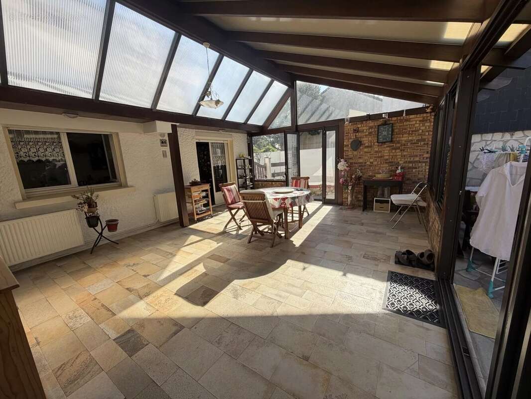 Magnifique maison de 4 chambres – terrain de 495 m² - photo 3