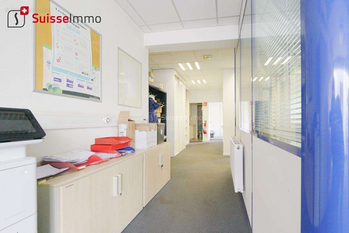 Local commercial  200 m2 - photo 16