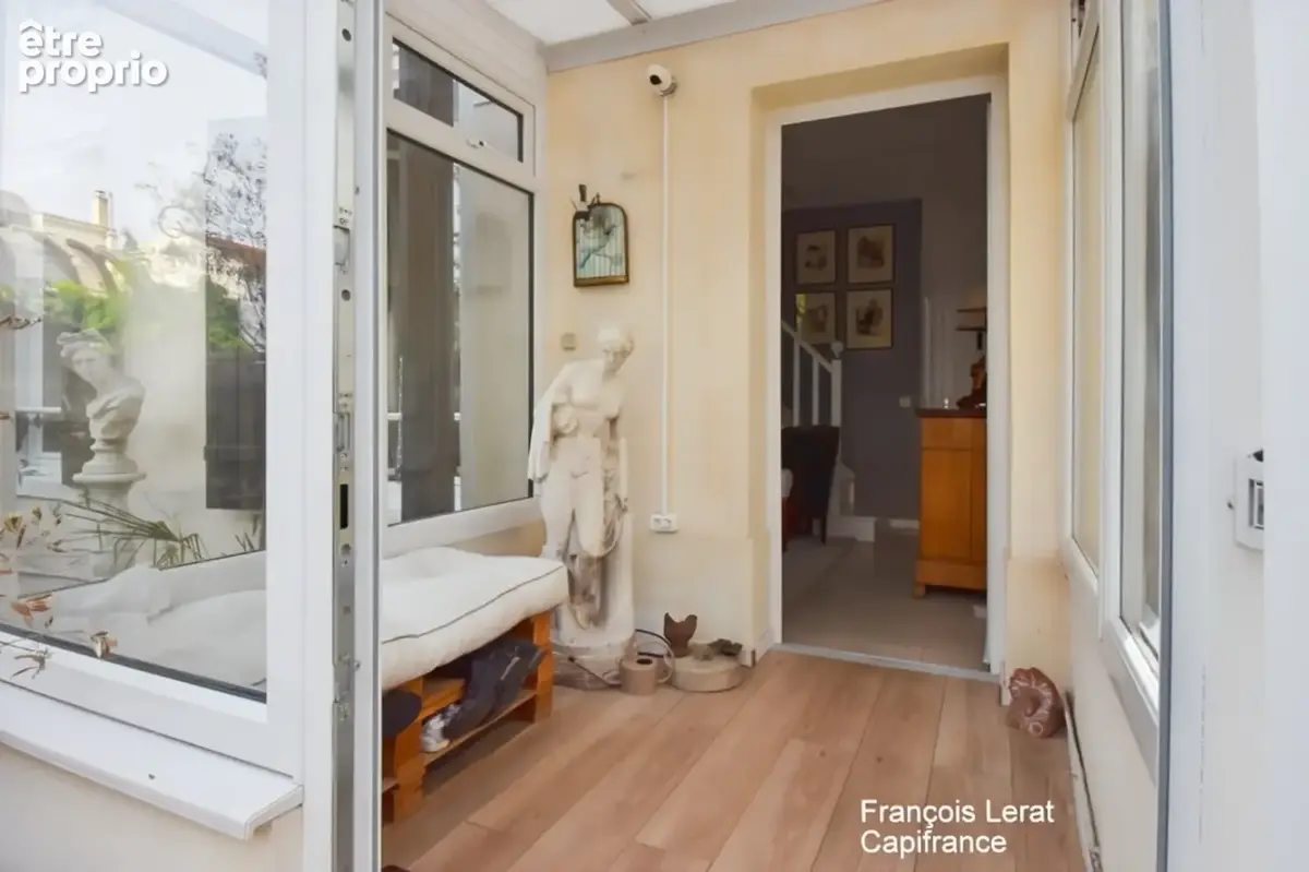 Duplex à vendre 5 pièces SAINT CLOUD (92) - Duplex de 97,05 m² avec cour privative de 45 m² – Saint-Cloud, quartier du Val d'Or  - photo 13