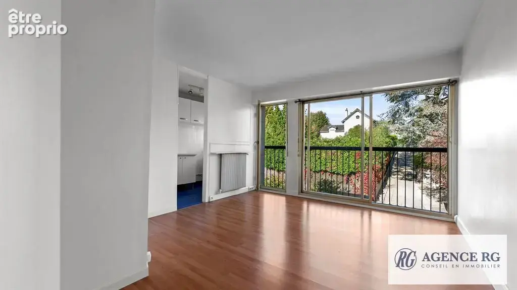 Appartement 34 m² idéalement situé — Garches Centre / Gare — Parking & Cave inclus - photo 2
