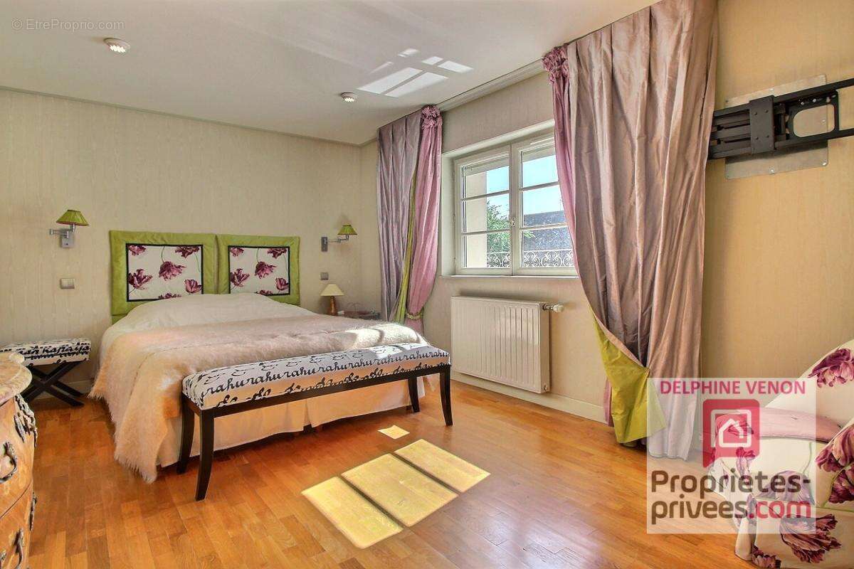 Exclusivité - Maison prestige avec beaucoup de cachet à 2 pas des commerces, du parc et de la Loire à Chateauneuf Sur Loire - photo 7