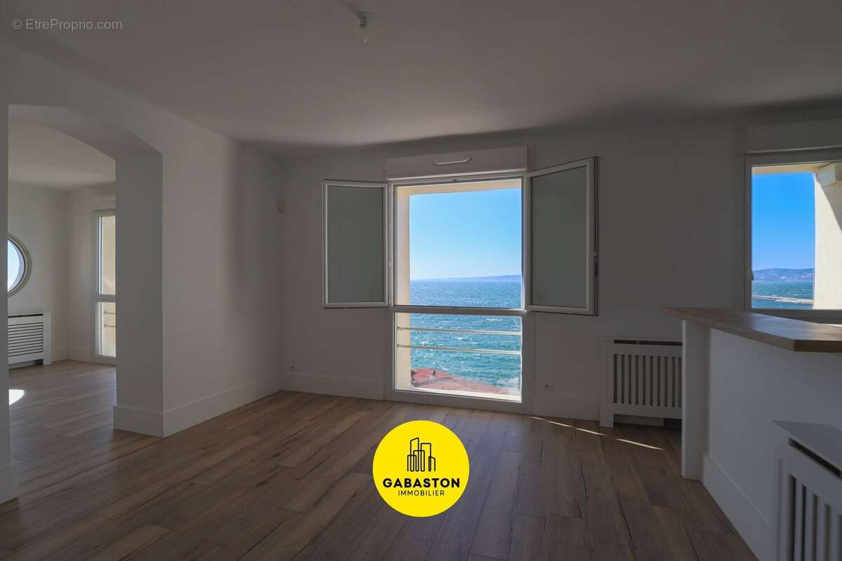 Appartement à MARSEILLE-7E