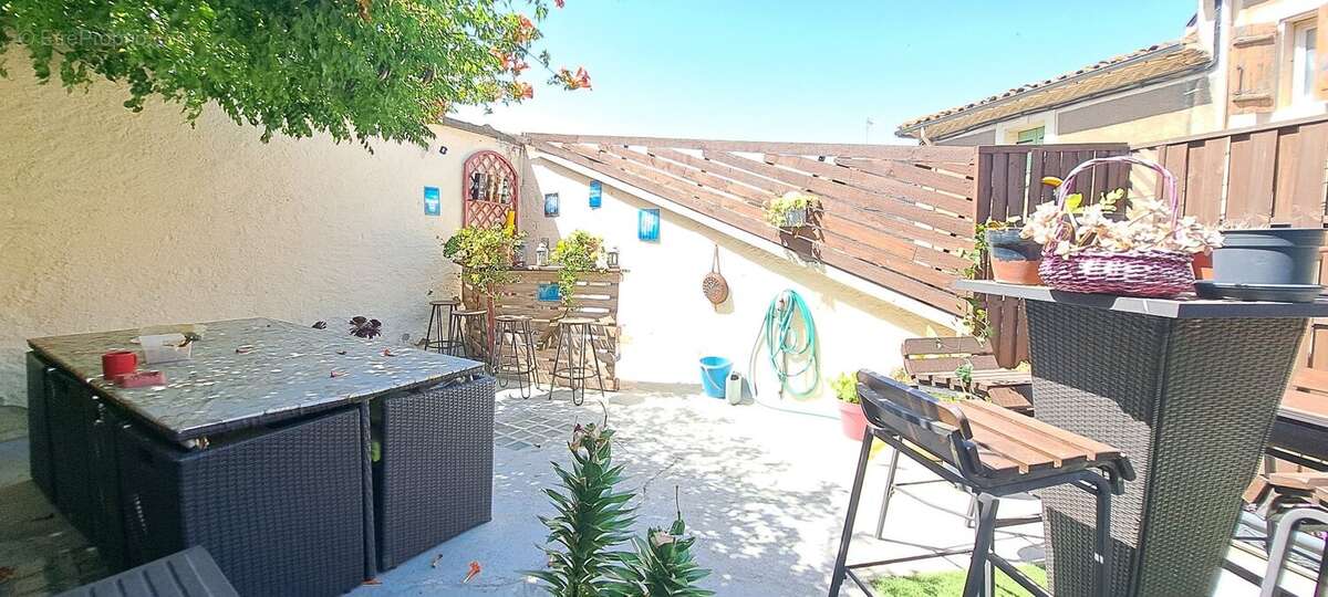 MONTBLANC : Maison vigneronne avec garage et terrasse - photo 13