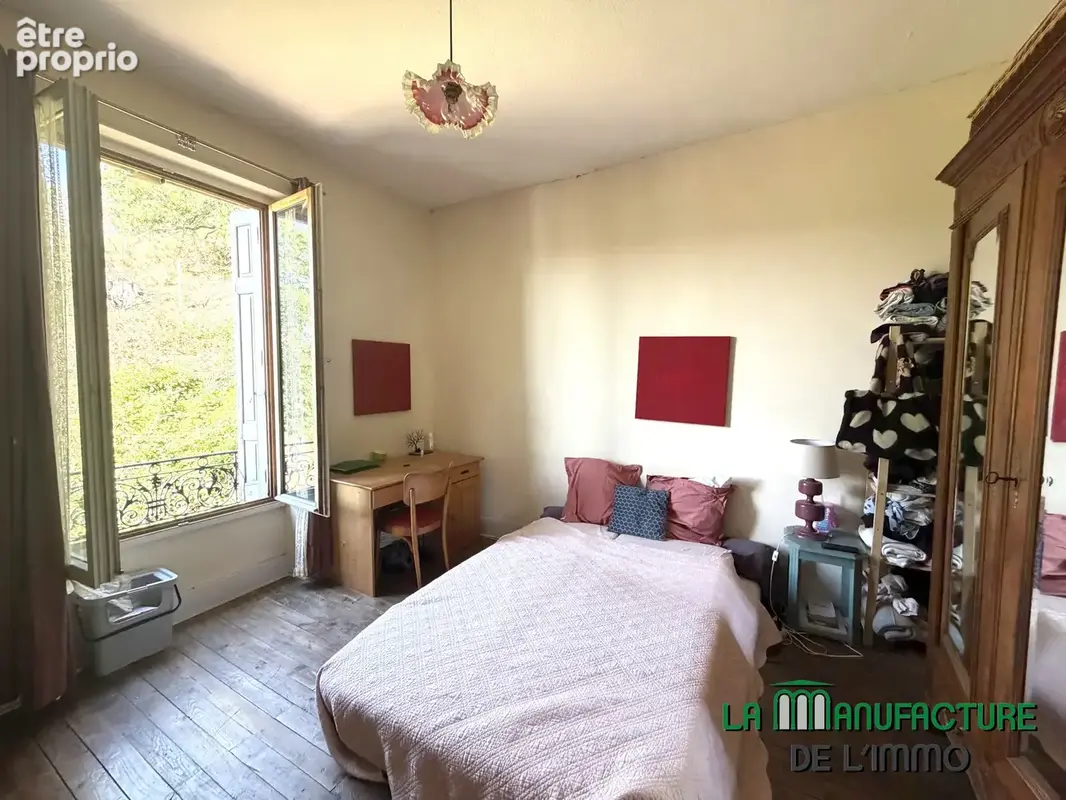 Maison bourgeoise de 1906 - 297.93 m2 habitables - parcelle de terrain de 2480 m2- secteur Cotatay / La Poura - photo 26