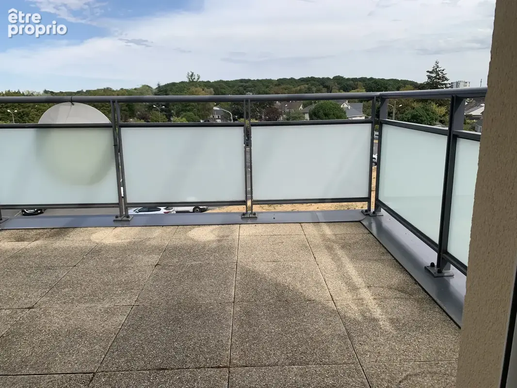 A Vendre appartement T4 de 86M2 - 3ème et dernier étage - CHAMBRAY LES TOURS - photo 3