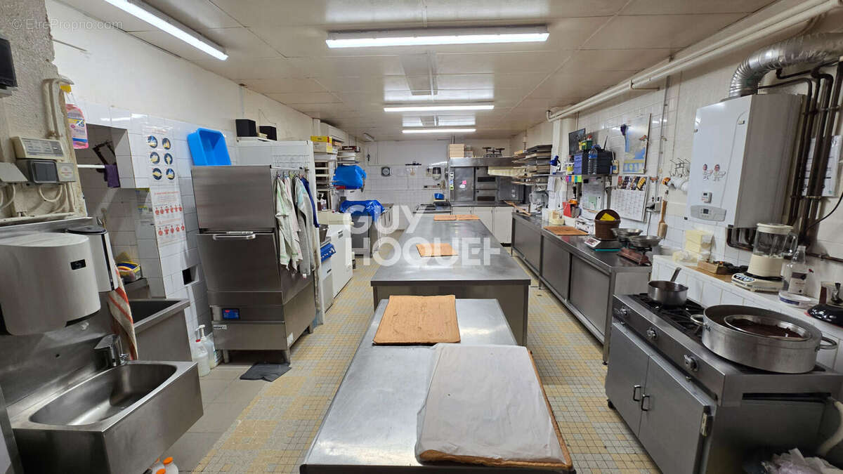 Commerce à LE CREUSOT