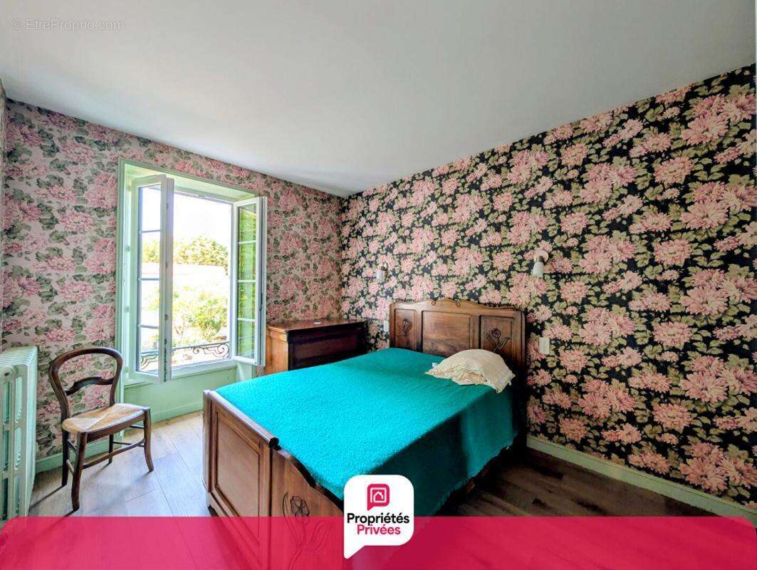Maison de Caractère  204m² du XVIII Siècle à Salignac Sur Charente réf 459959 - photo 16