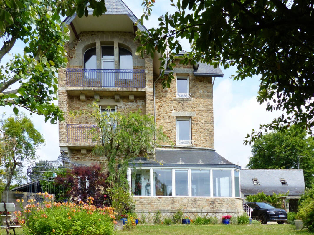 Maison à CLOHARS-CARNOET