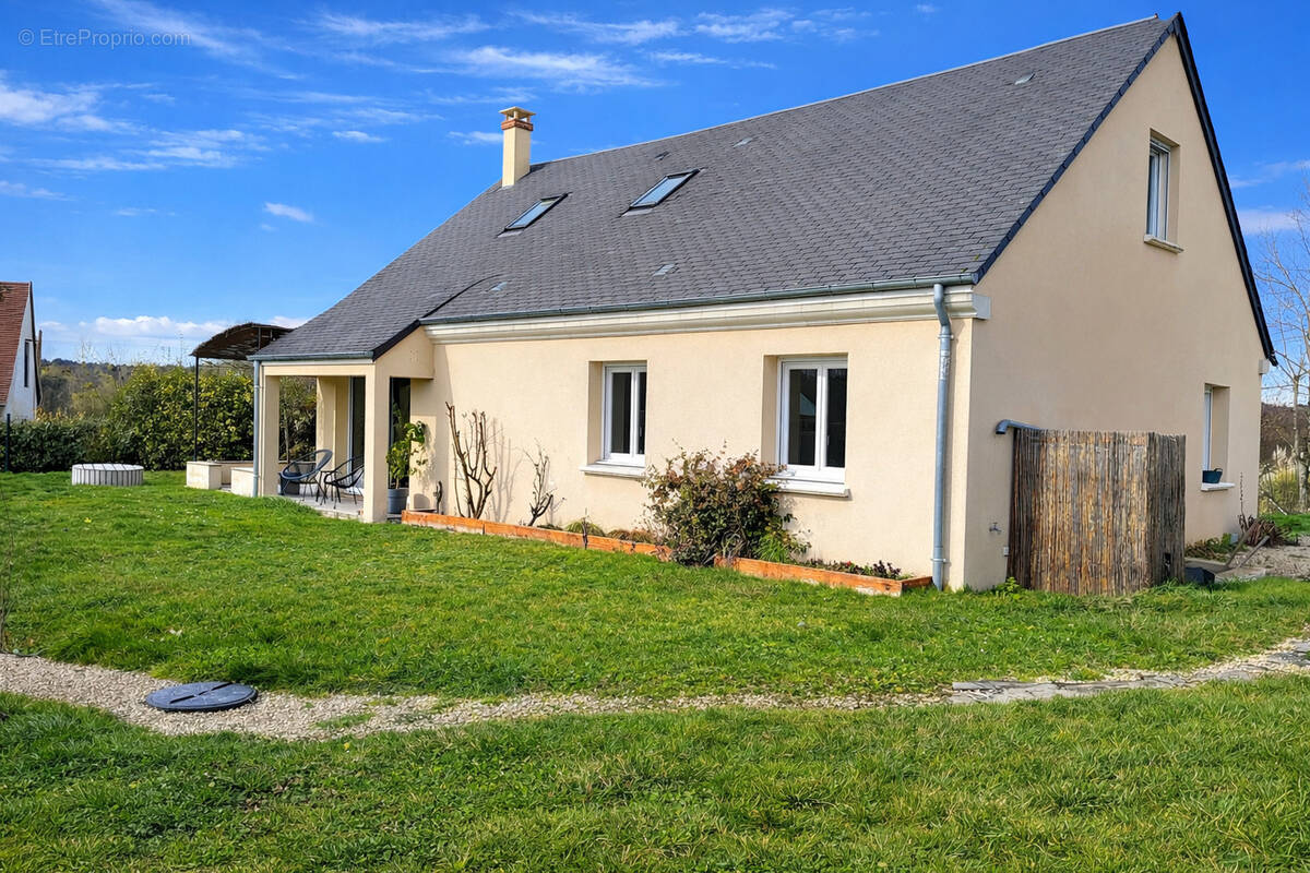 Maison à BENAIS