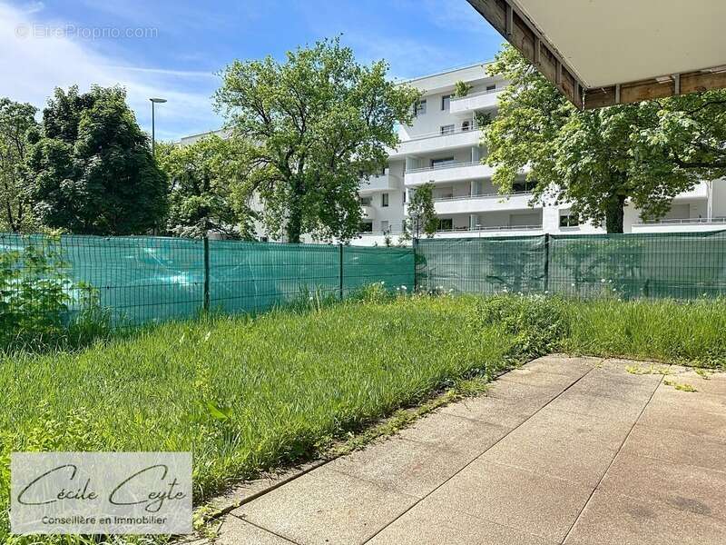 Appartement à MEYLAN