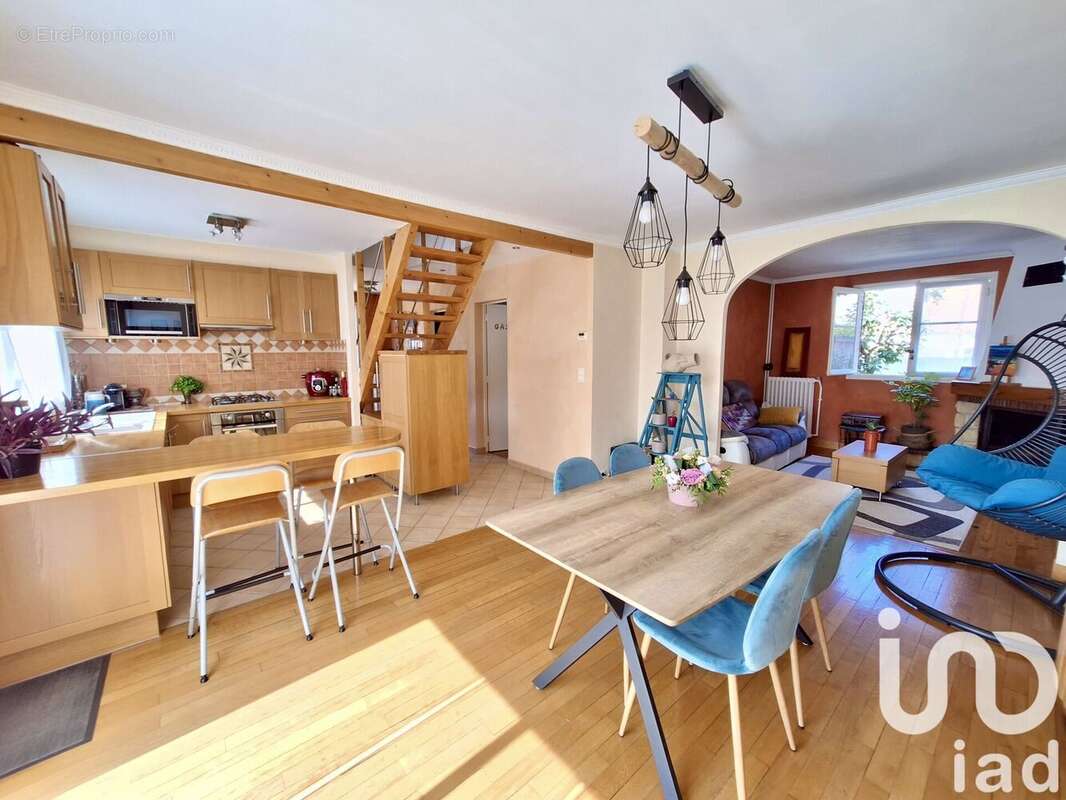 Photo 2 - Maison à CARRIERES-SOUS-POISSY