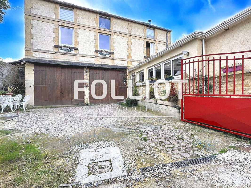 Maison à LUC-SUR-MER