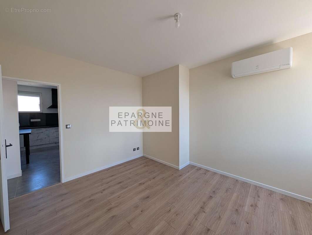 n°6 - Appartement à LE PEAGE-DE-ROUSSILLON