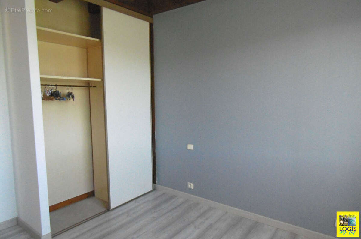 Maison à ORTHEVIELLE