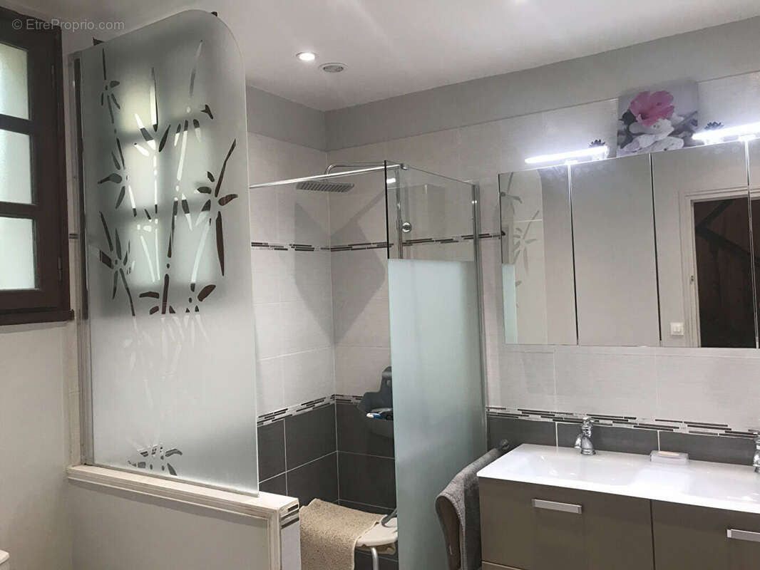 Maison à SAINT-REMY-SUR-AVRE