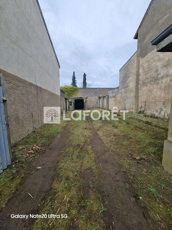 Terrain à AUDUN-LE-TICHE