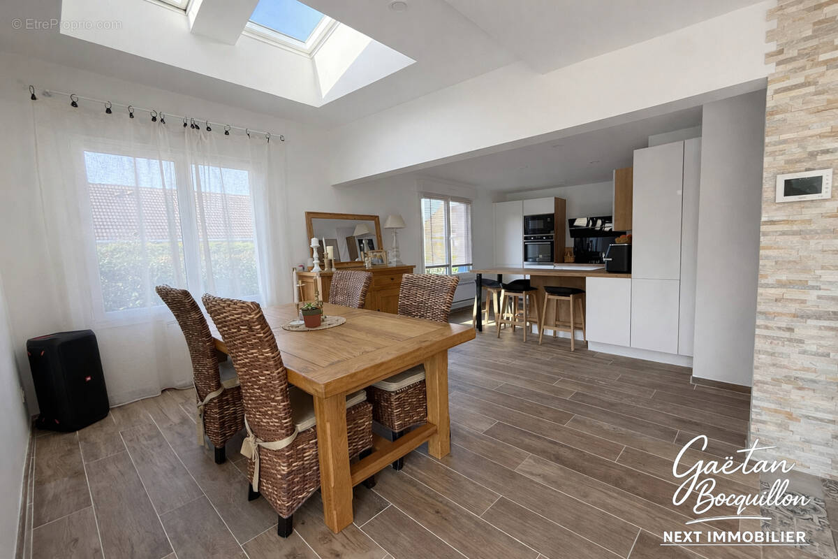 Maison à QUINCY-VOISINS