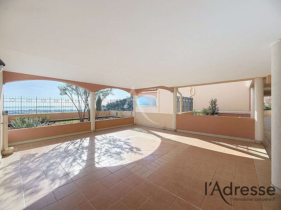 Magnifique appartement 4 pièces de 103,5m2 avec un double garage et une cave ! - photo 14