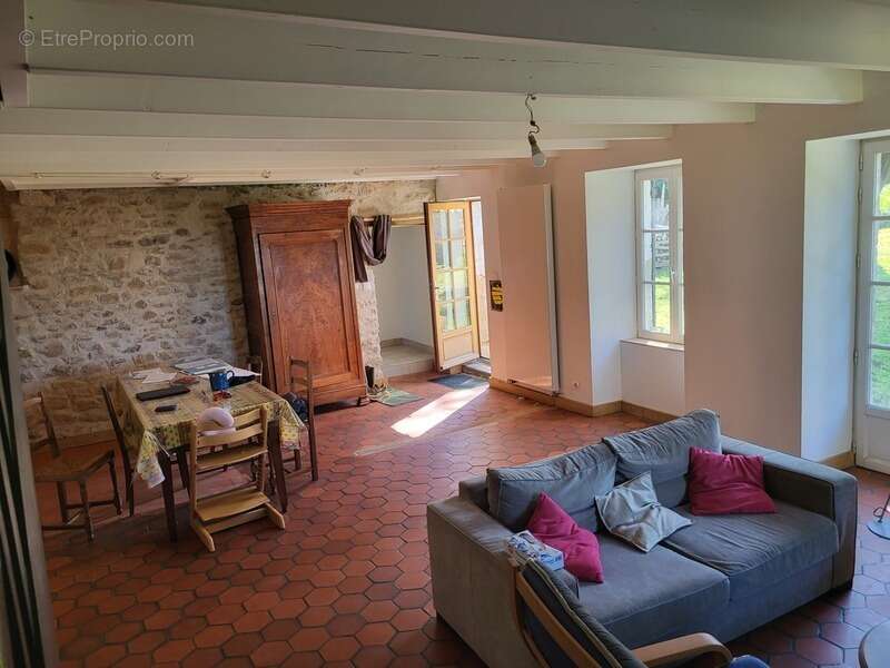 Maison à SAINT-LOUP-LAMAIRE