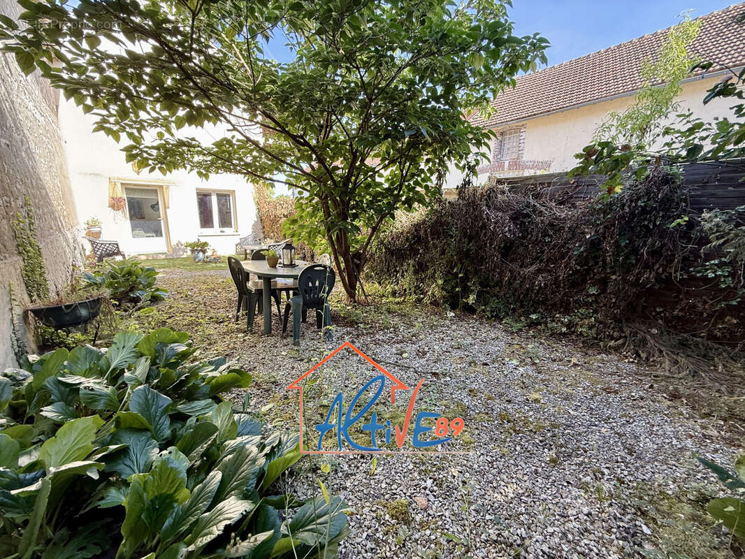 Maison divisée en deux logements   Idéal investissement ou projet familial à Valravillon - photo 10
