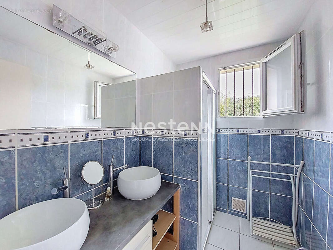 Maison à SAINTE-LUCE-SUR-LOIRE