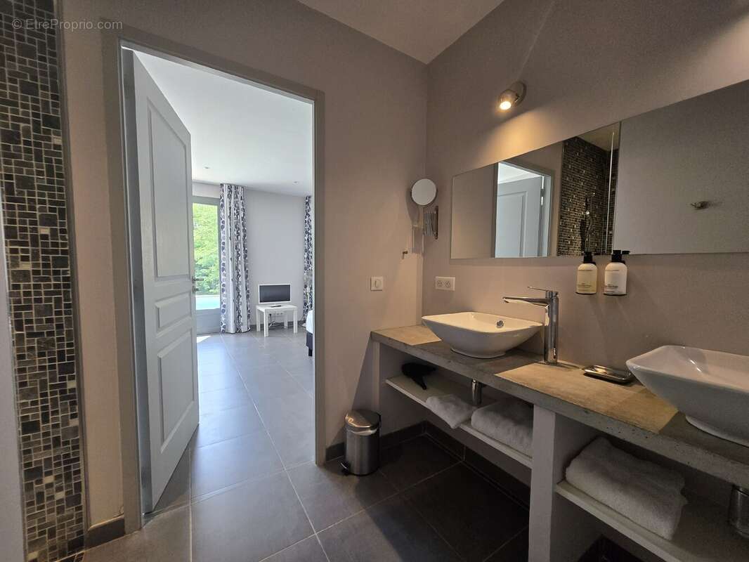 Maison 204 m² à Comps  - photo 9
