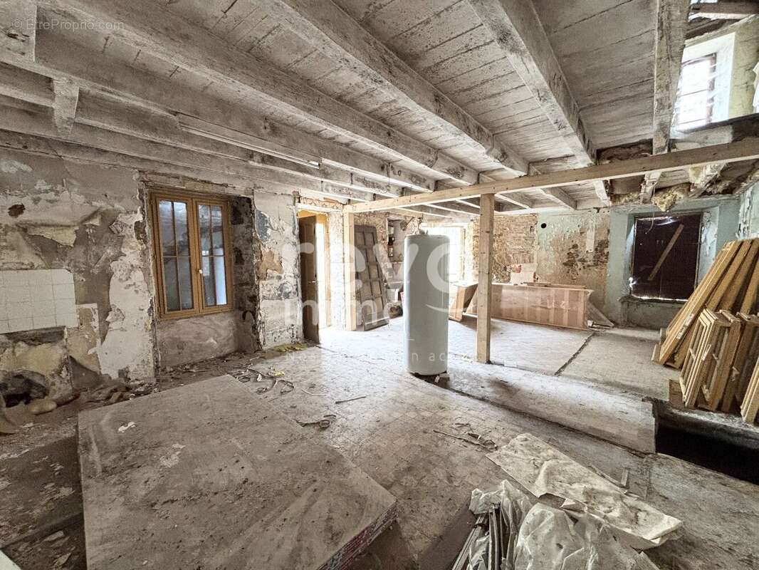 Maison à LA FORET-SUR-SEVRE