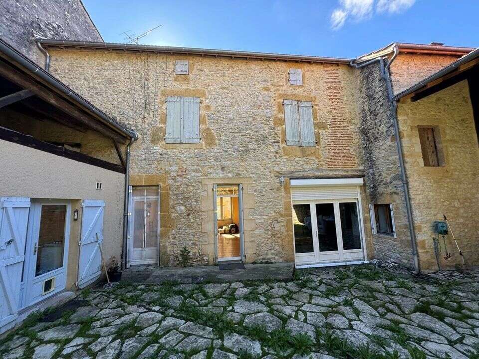 Maison à CAZALS