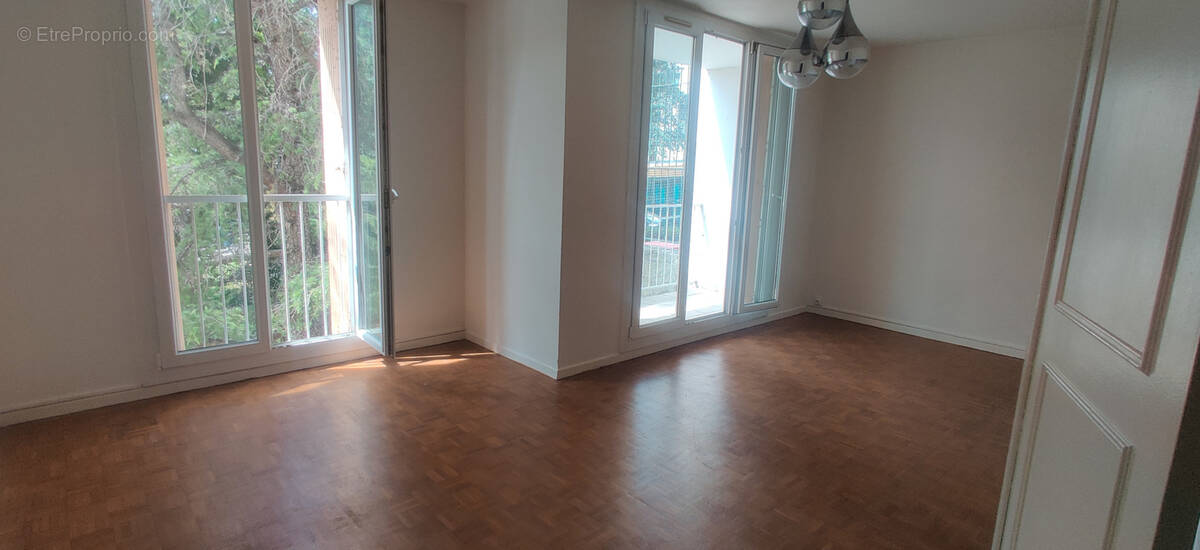 Appartement à MARSEILLE-11E