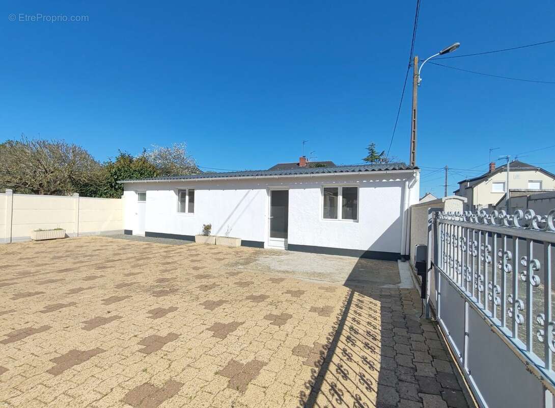 Maison 148 m² à Trelaze  - photo 2